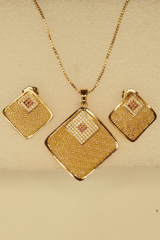 Royal Mosaic 1K Gold-Plated Necklace Set – Ruby Red Edition