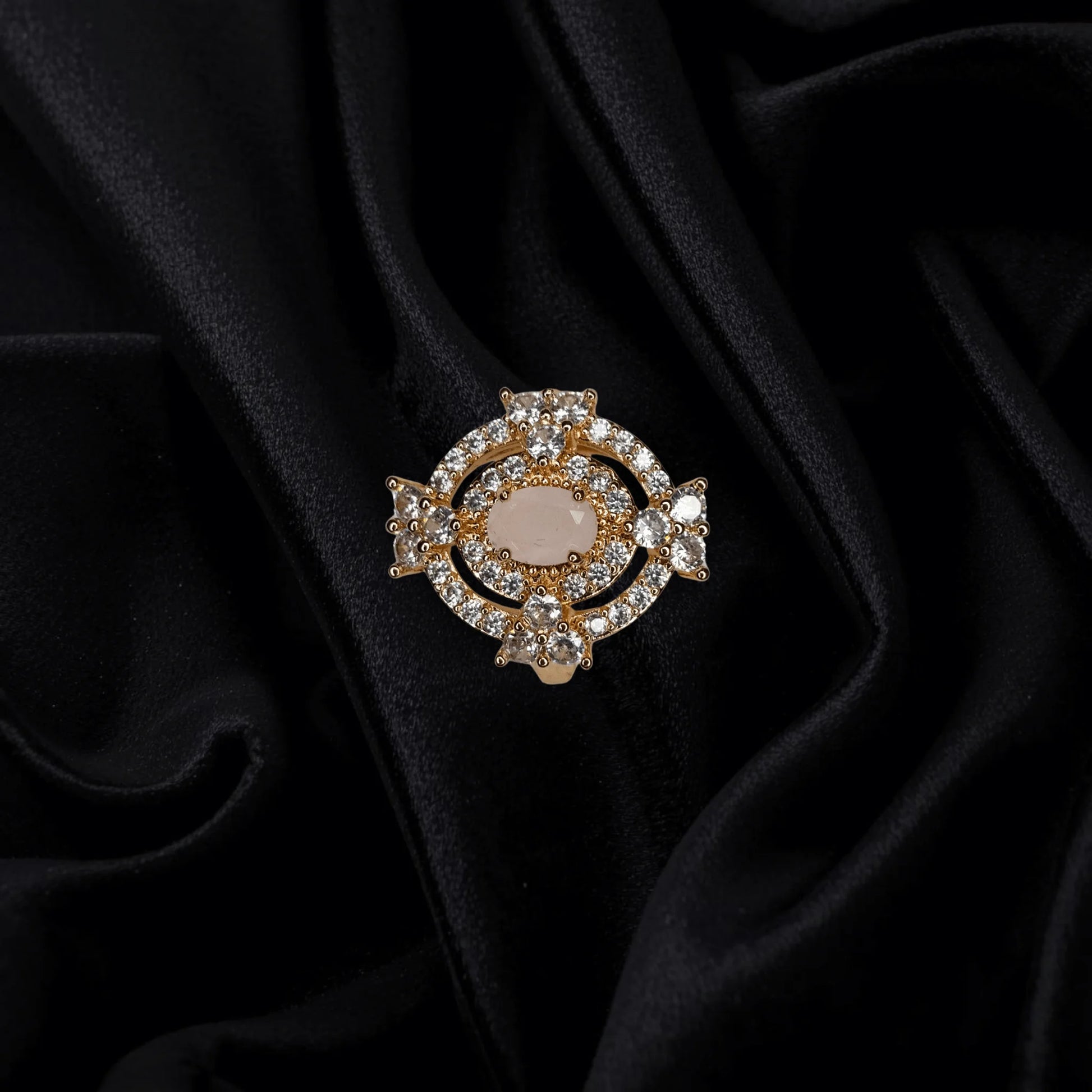 Royal Oval Bloom Ring – 1K Gold Plated