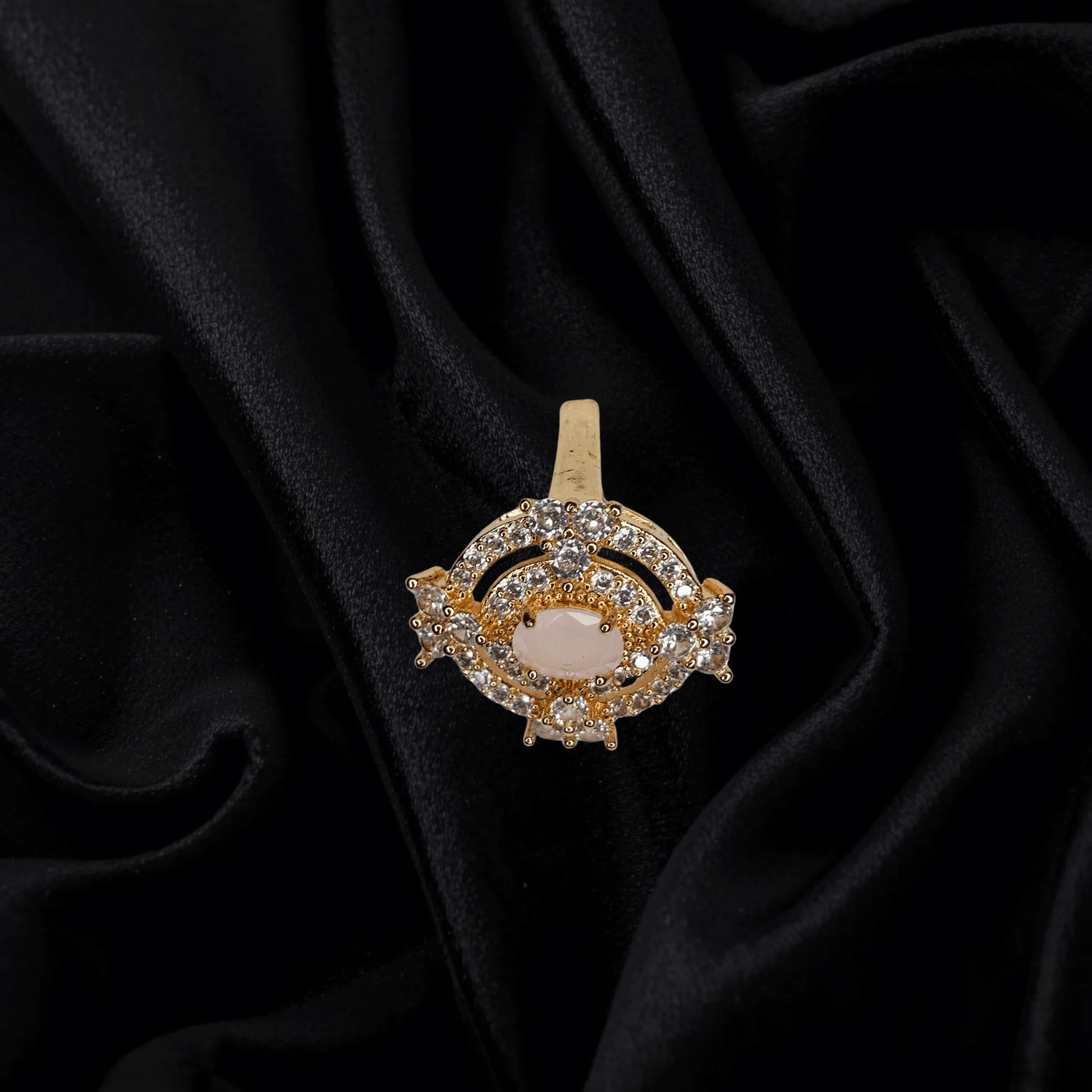 Royal Oval Bloom Ring – 1K Gold Plated