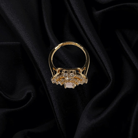 Royal Oval Bloom Ring – 1K Gold Plated