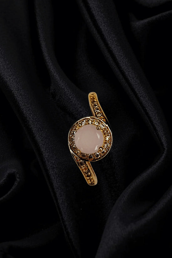 Royal Glow Gold-Plated Crystal Ring